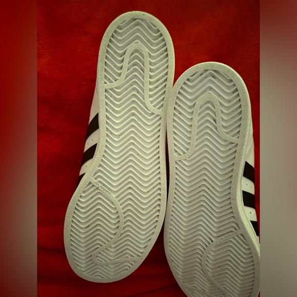 ***SOLD***
ShellToe Addidas - Picture 5 of 6